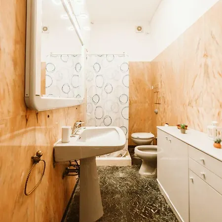 San Marco, Elegant & Spacious Venetian Apartment! 公寓 *