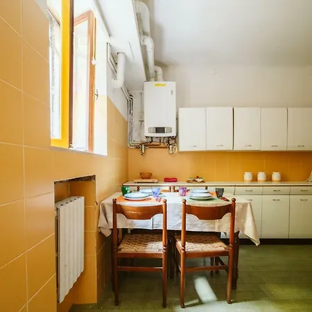 San Marco, Elegant & Spacious Venetian Apartment!